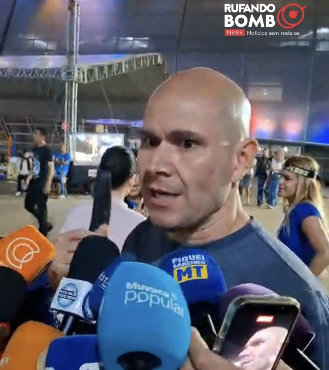 Abilio condiciona troca de secretário à conclusão de balanço na Educação