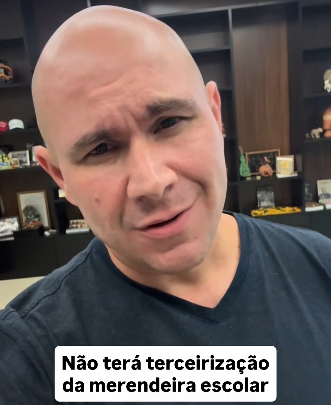 Abilio descarta terceirizar merenda escolar e avalia incluir “baguncinha saudável”