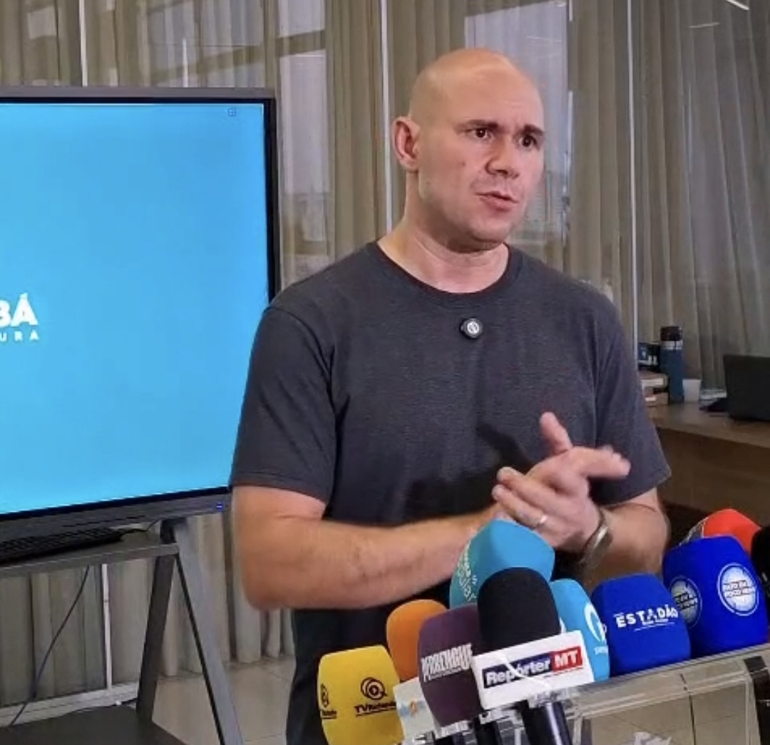 Abilio mantém apoio a Paula Calil e diz que vereadora tem 13 votos para reeleição