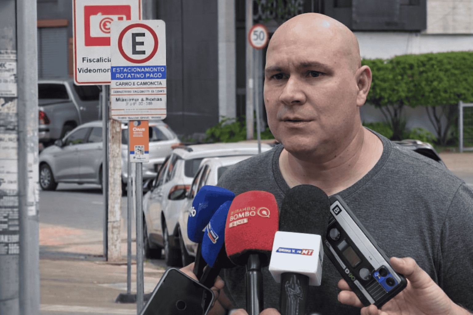 Abilio negocia com CS Mobi ampliação do estacionamento rotativo sob demanda de comerciantes