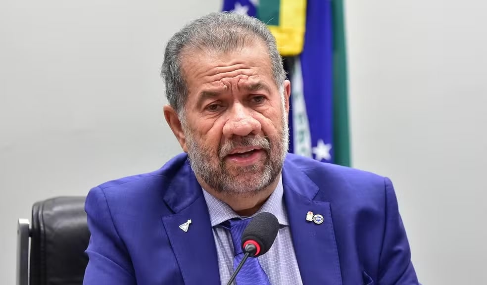 Aliados recomendaram que Lupi deixe o cargo; no Planalto, saída é dada como certa