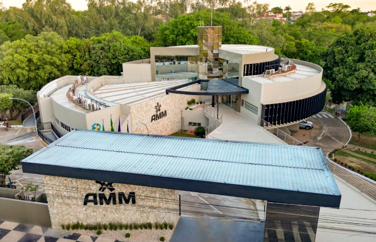 AMM repudia fala de presidente da Câmara de Várzea Grande contra prefeita Flávia Moretti