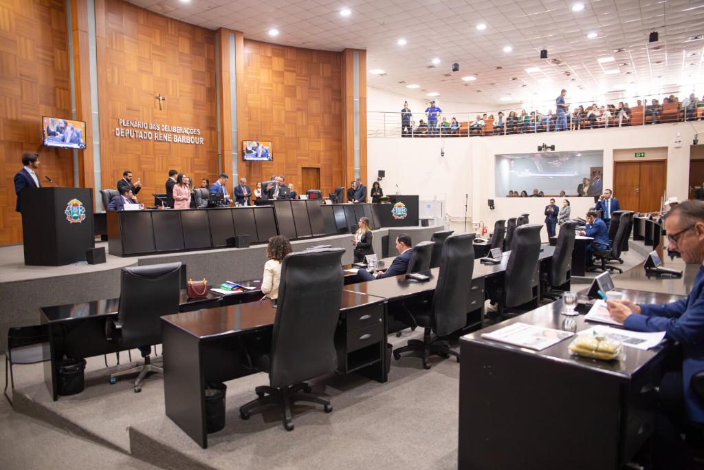 Assembleia aprova projeto do Governo que reduz impacto no diesel e mantém Fethab sem reajuste