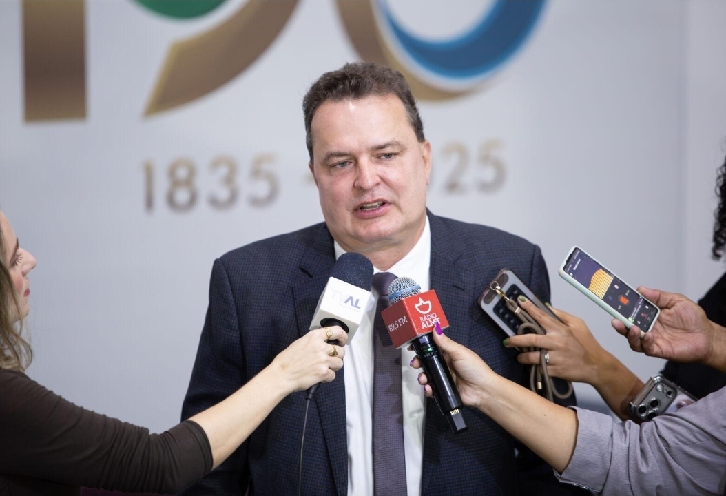 “Cada um paga pelos seus atos”, diz Max Russi sobre operação que investiga deputado Elizeu