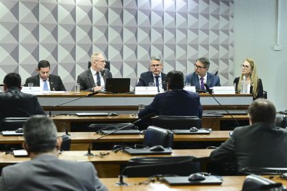 CPI do Crime: relator pede indiciamento de Moraes, Toffoli, Gilmar e Gonet