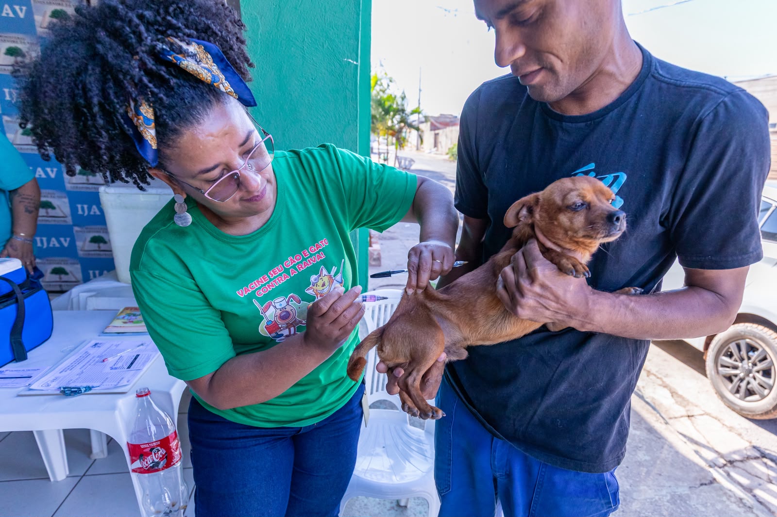 Cuiabá expande programa de proteção animal com sucesso em feira de adoção e conscientização