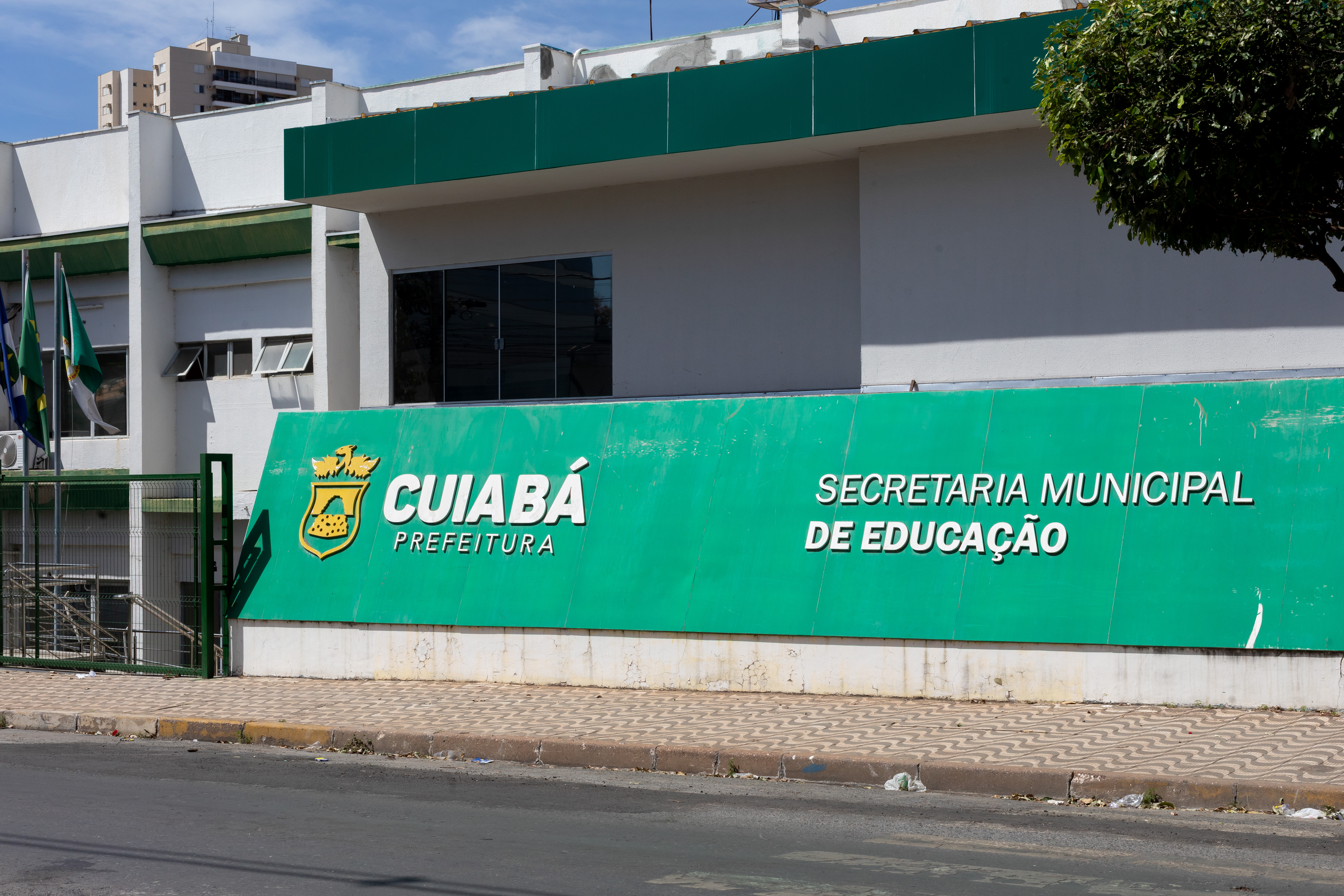 Cuiabá regulariza R$ 15 milhões em débitos com empresas de transporte escolar rural