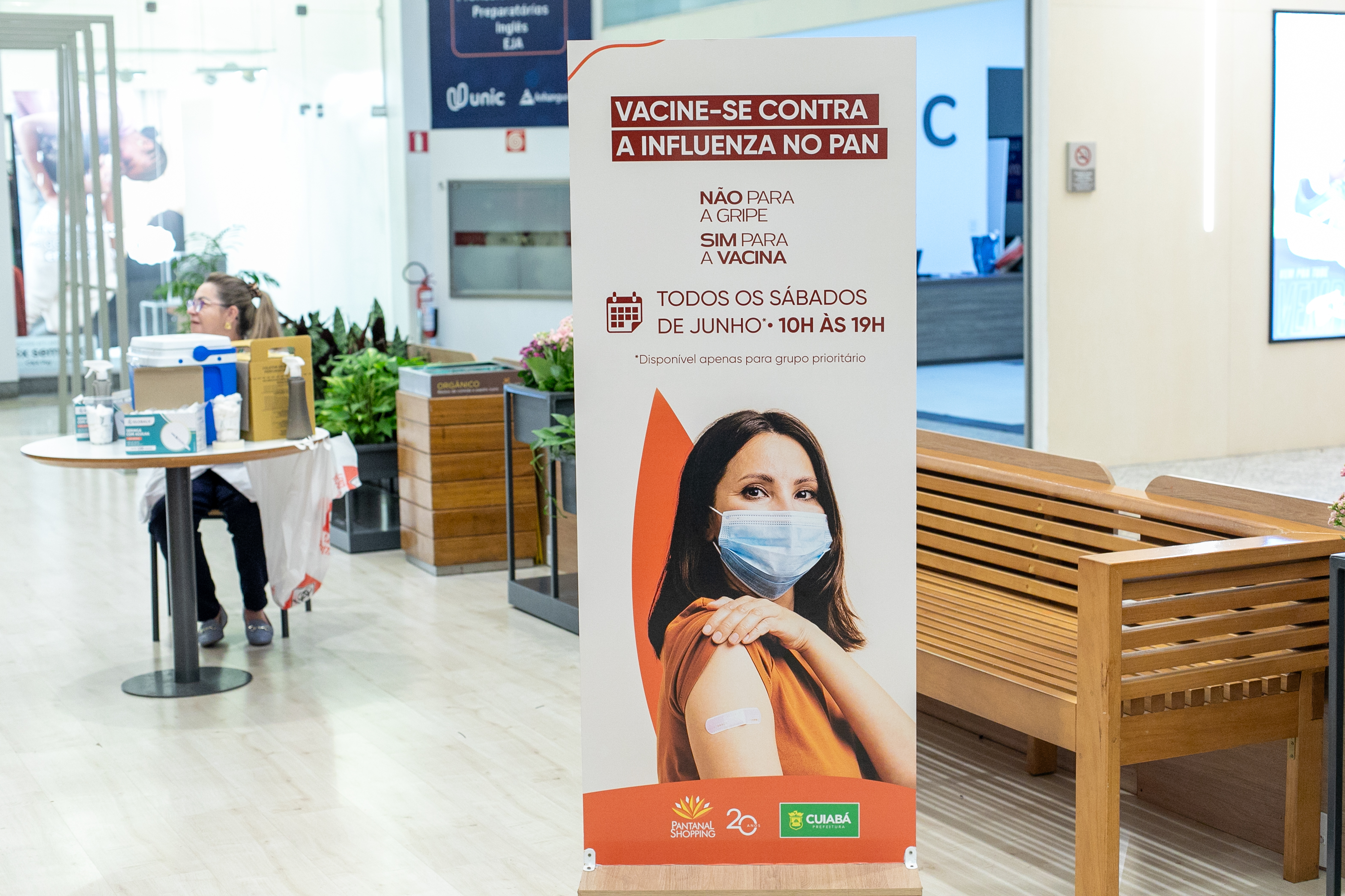 Cuiabá vacinou mais de 2 mil pessoas com ação especial nos shoppings