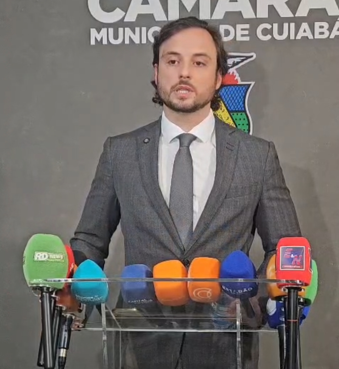 Daniel Monteiro critica licença de Abilio para campanha da esposa