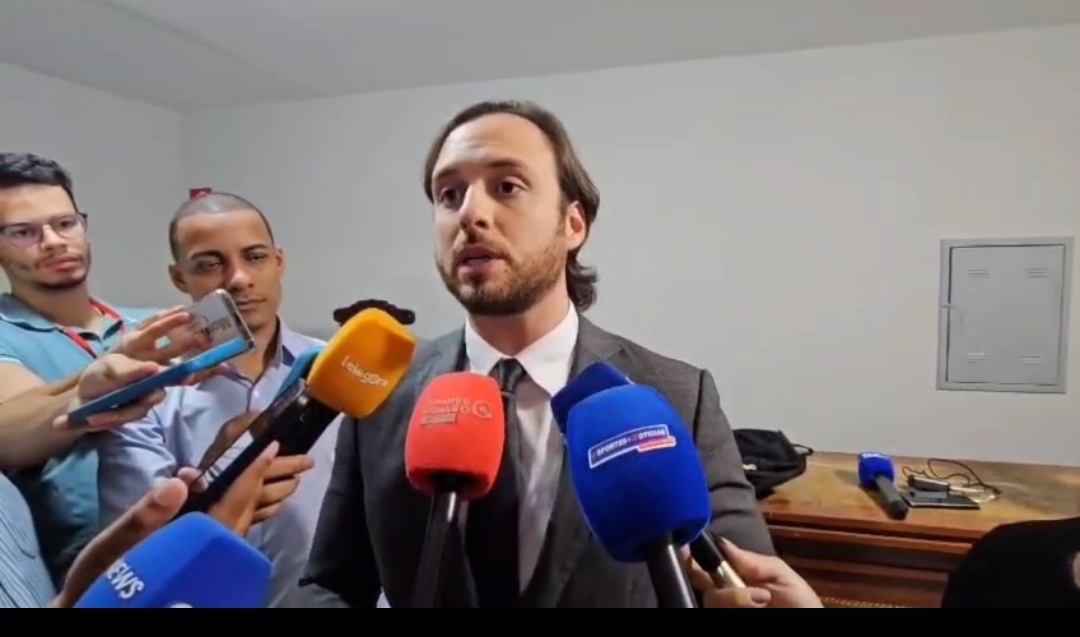 Daniel Monteiro Recusa Secretaria de Educação para Manter Autonomia no Legislativo