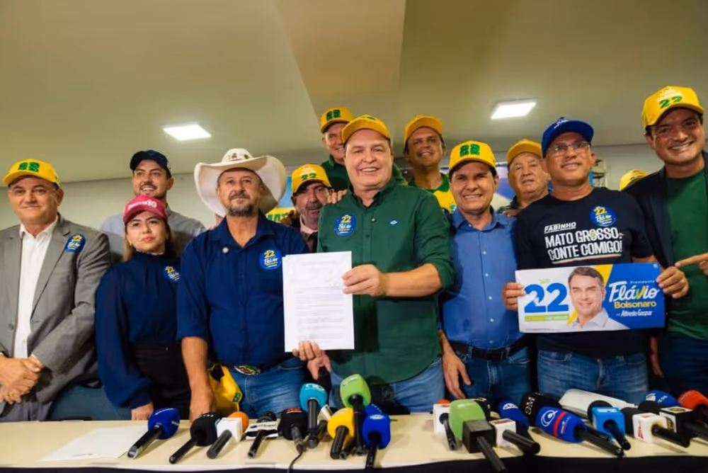 Deputados de MT se unem e declaram apoio a Flávio Bolsonaro