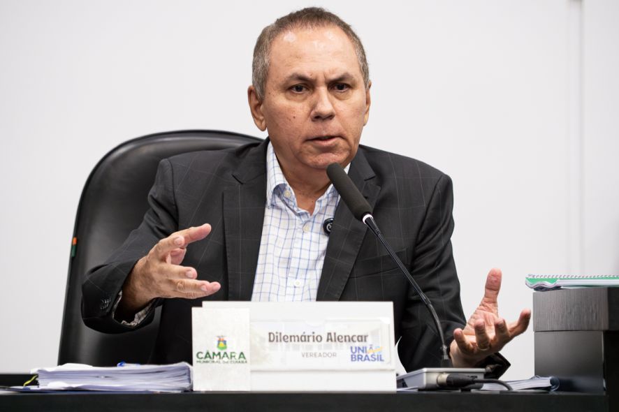 Dilemário critica Abílio, chama proposta de desistência de desrespeitosa e mantém candidatura à presidência da Câmara