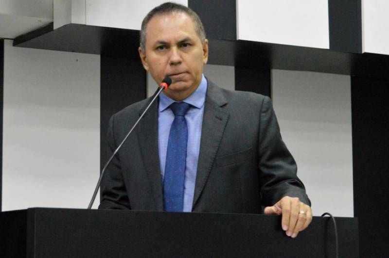Dilemário rejeita mudança no regimento e descarta apoiar reeleição de Paula Calil
