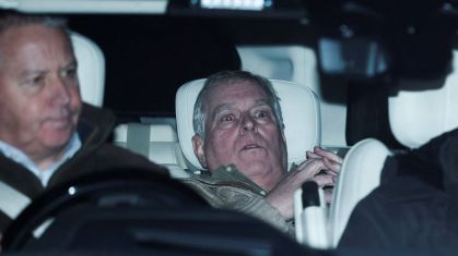 Ex-príncipe Andrew é solto após prisão em meio a investigação sobre ligações com Epstein