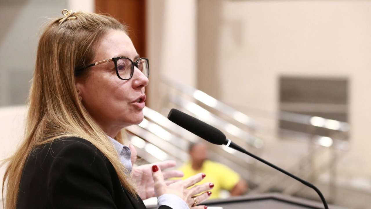 Flávia Moretti cobra revisão do cálculo do IPM e alerta para perda de R$ 32 milhões em Várzea Grande
