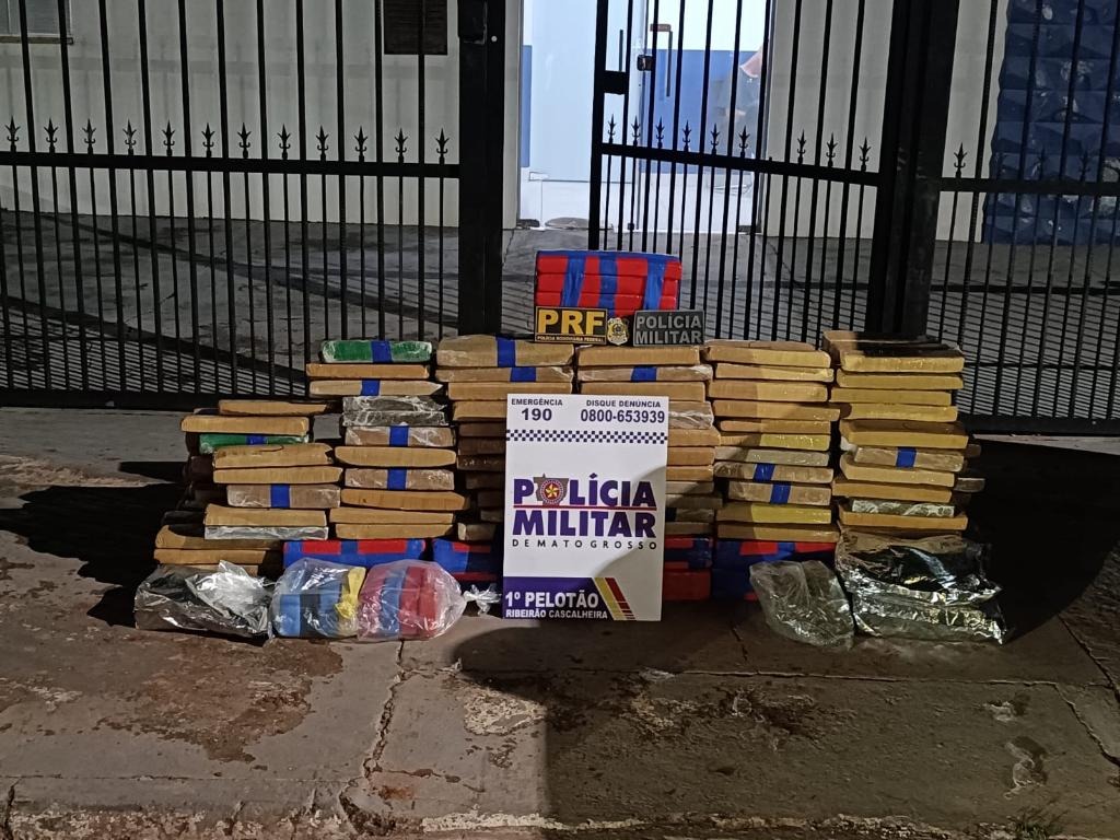 Força-tarefa policial apreende 335 kg de drogas após perseguição e prende quatro em Ribeirão Cascalheira