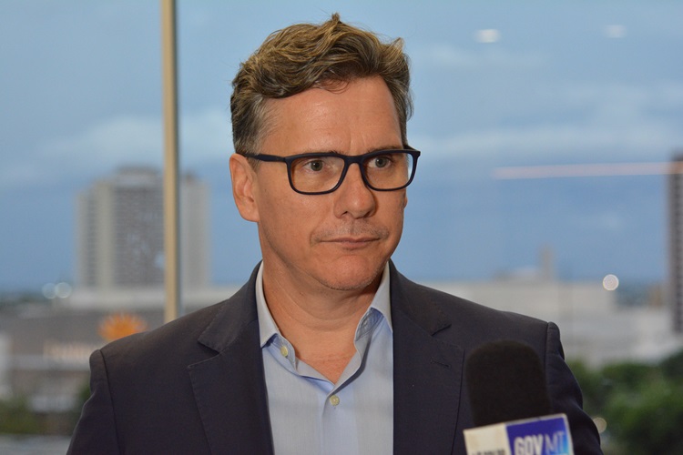 Gallo ironiza reajuste no TJMT: “Daqui a pouco vamos vender picolé na rua”