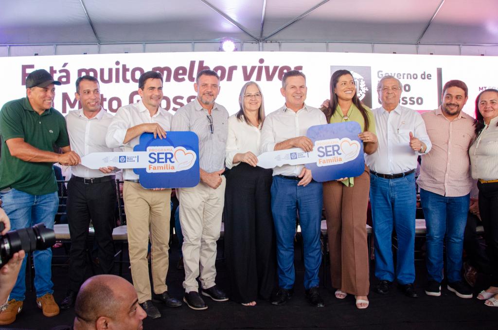 Governo de Mato Grosso fortalece ações sociais com nova frota de veículos entregue aos municípios