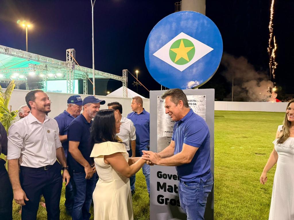 Governo de MT inaugura nova escola moderna para alunos de Denise