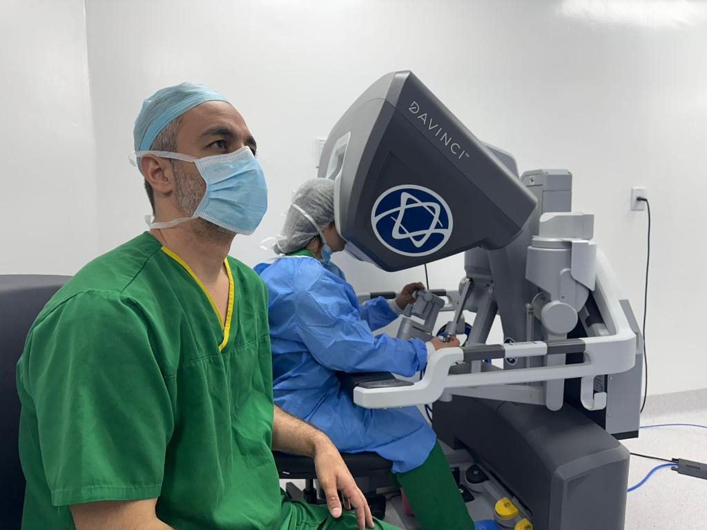 Hospital Central amplia cirurgias robóticas para pacientes do SUS