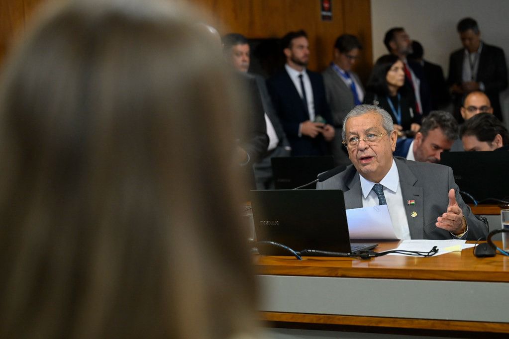 Jayme Campos cobra do Governo Federal plano contra ‘tarifaço’ dos EUA