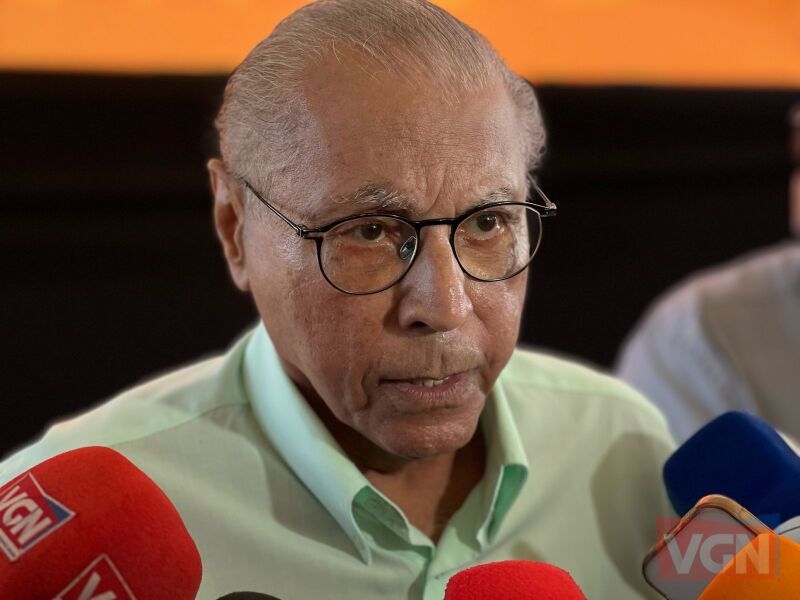 Júlio aconselha  Abilio:"Tem que governar e cuidar da cidade"