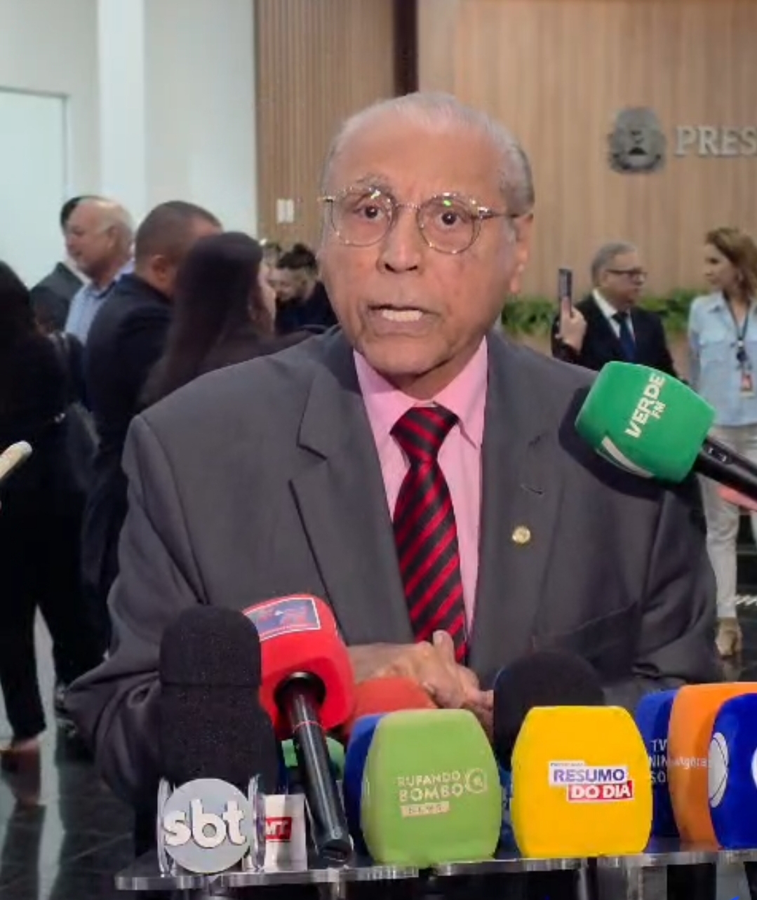 Júlio Campos minimiza foto de Tião e Kalil e descarta aliança eleitoral
