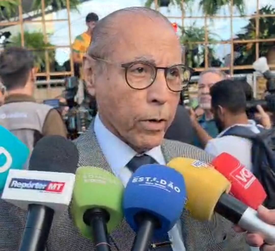 Júlio vê caso Vorcaro como “surpresa desagradável”, mas descarta impacto  na campanha de Flávio