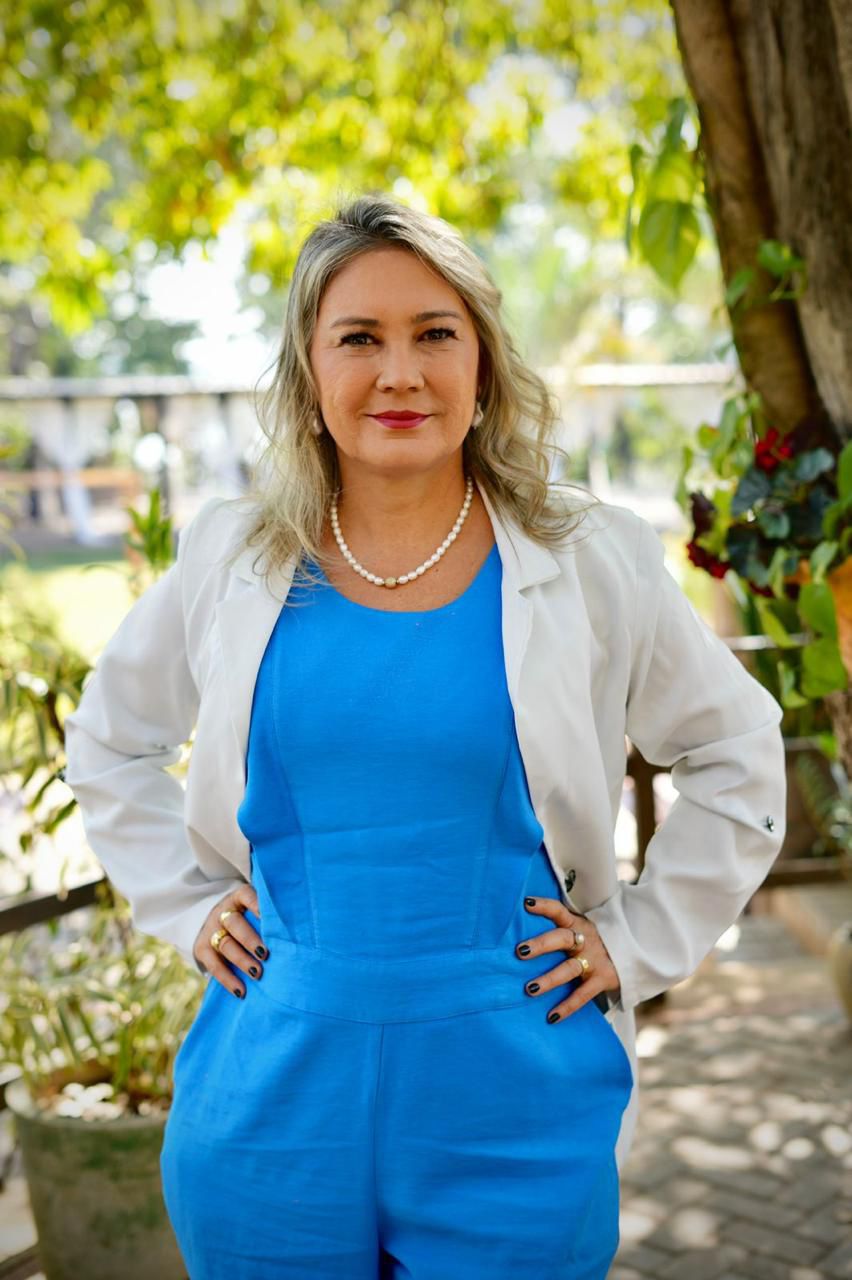 Lugar de mulher é onde ela quiser/ Rosy Prado