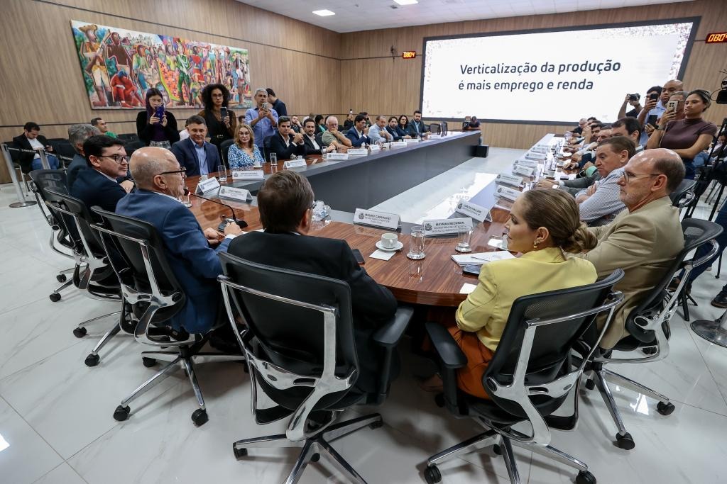Mato Grosso lança programa para transformar algodão em produtos têxteis e ampliar geração de empregos