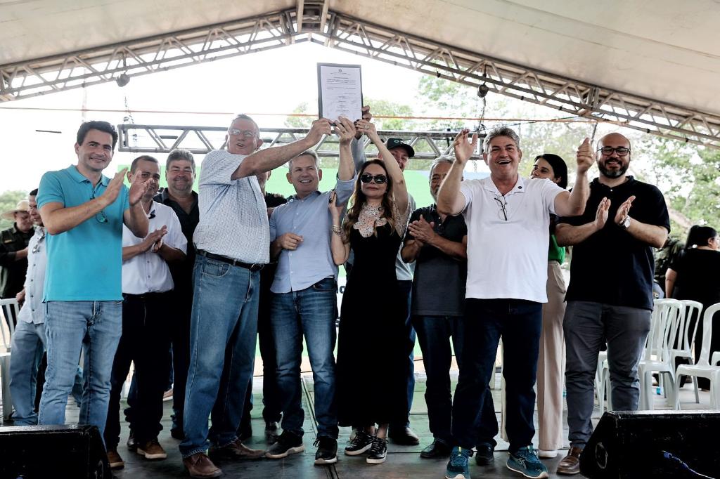 Mauro comemora: “Oeste de MT tinha só 392 km de asfalto; entregamos mais de 1.000 km"