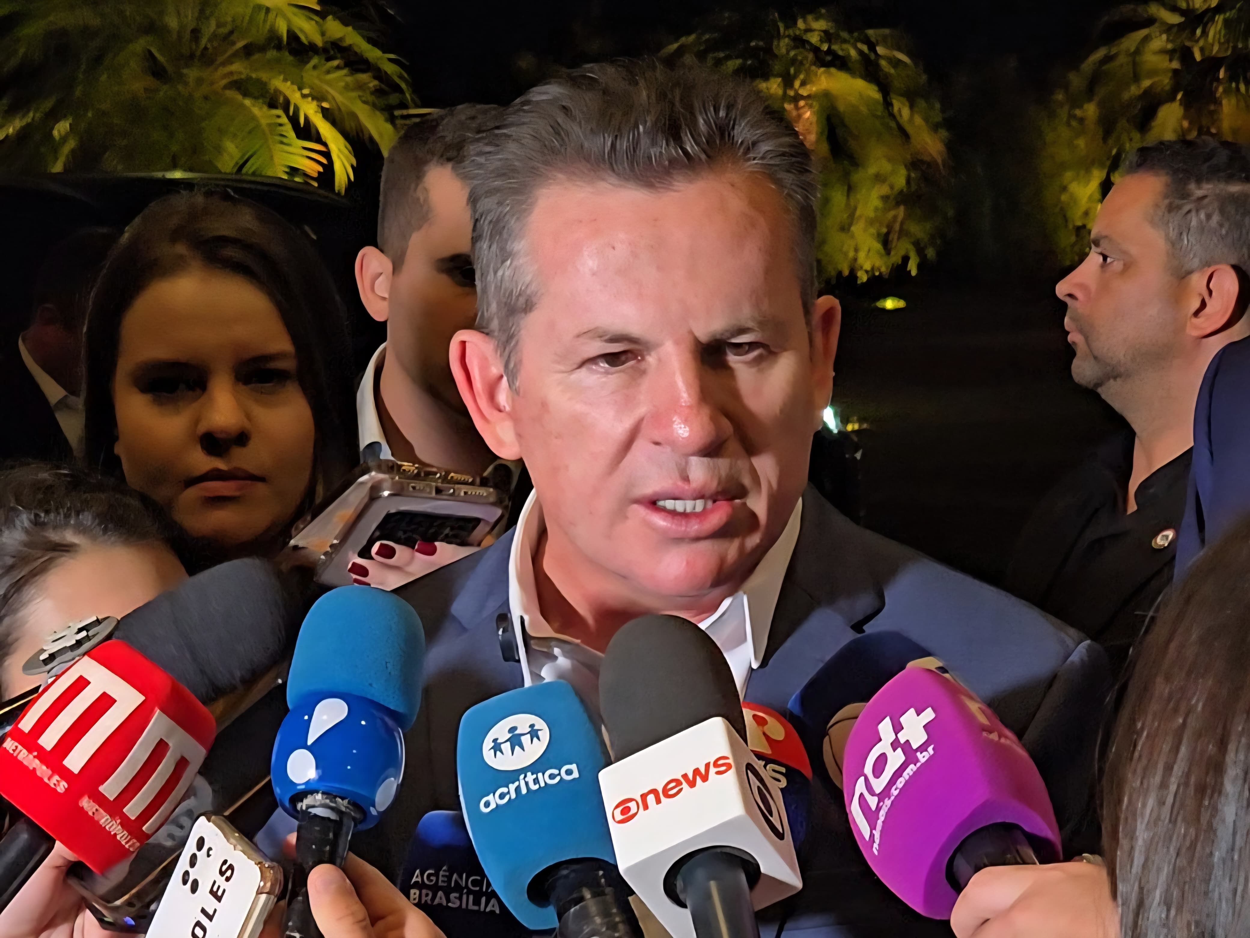 Mauro Mendes defende união de governadores de centro-direita e critica Eduardo Bolsonaro