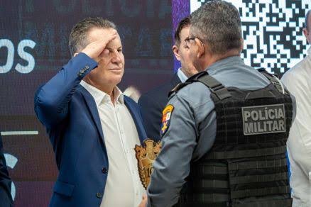 Mauro Mendes define 10 nomes promovidos a coronéis da Polícia Militar; veja lista