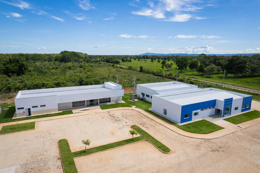 Mauro Mendes inaugura ZPE de Cáceres após mais de 30 anos de espera