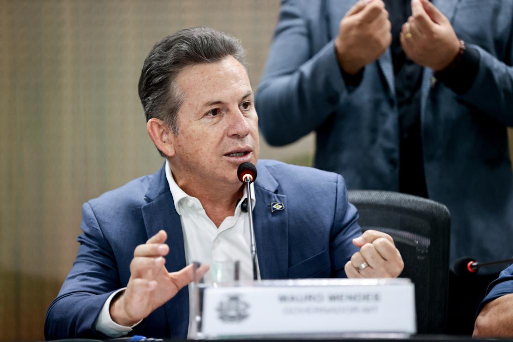 Mauro Mendes responde Janaína Riva: "Se há denúncias, que apresentem"