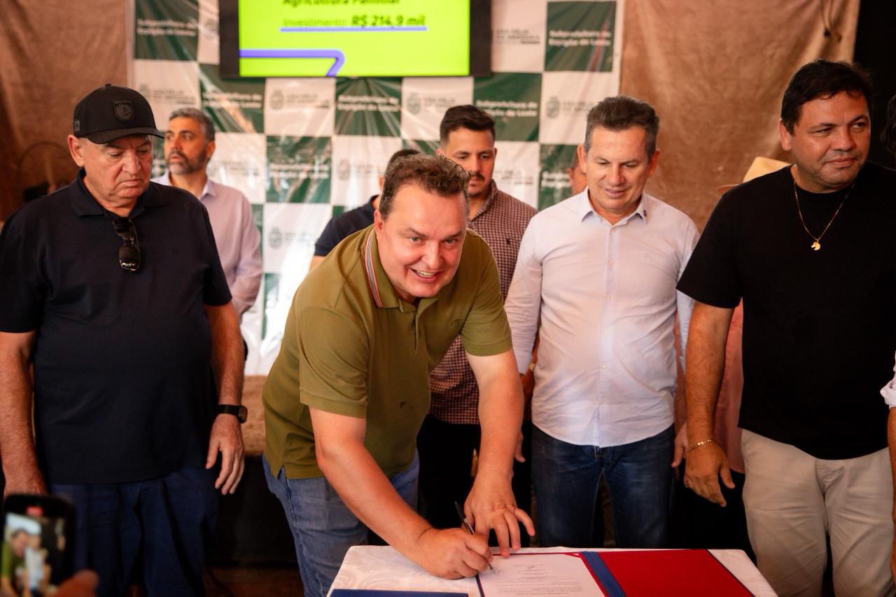 Max Russi articula convênios e obras em Espigão do Leste com investimentos em infraestrutura e educação