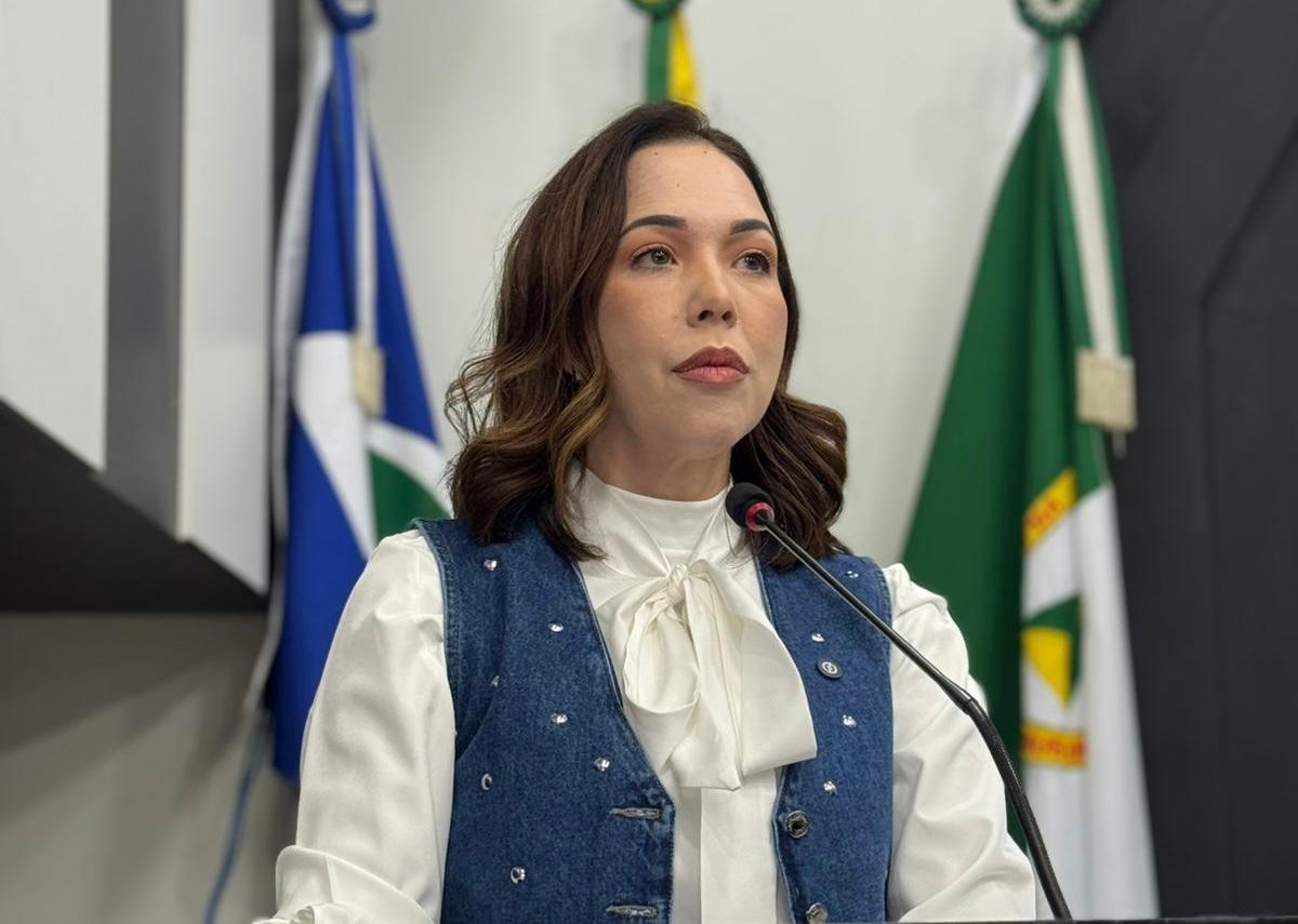 Maysa Leão desafia Abílio mostrar realidade na UPA Morada do Ouro