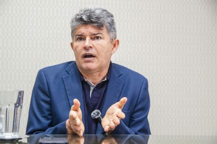 Medeiros alfineta Ananias no X, mas apaga publicação após repercussão