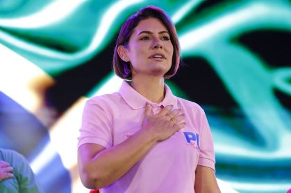 Michelle decidirá com Bolsonaro sobre candidatura ao Senado