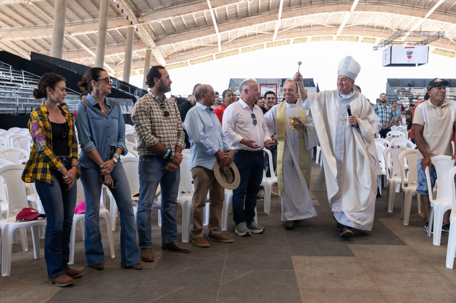 Missa Campal Celebra São Cristóvão e Abençoa Caminhoneiros em Cuiabá