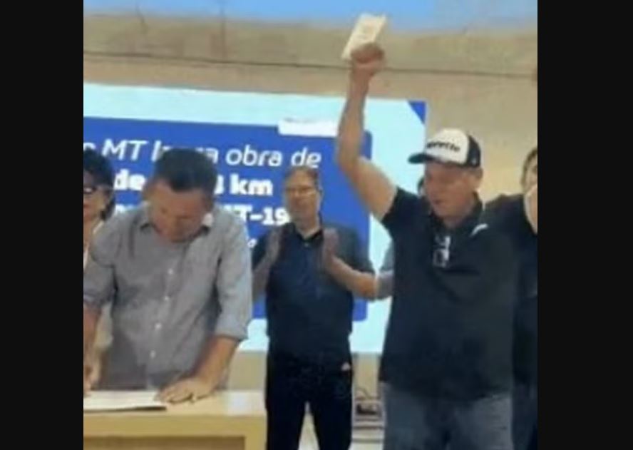 MPE aciona o TJ e investiga deputado por comemorar resultado de licitação