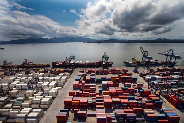 EUA impõe tarifa de 12,5% contra Brasil por inadequação no combate ao trabalho forçado