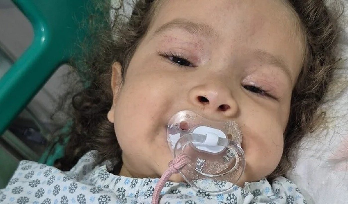 Criança internada em Cuiabá recebe apelo de família por doações de sangue e ajuda financeira