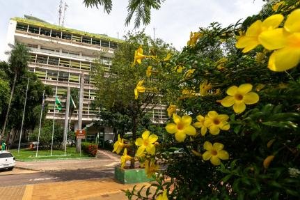 Cuiabá injeta R$ 147 milhões na economia com pagamento de salários de outubro