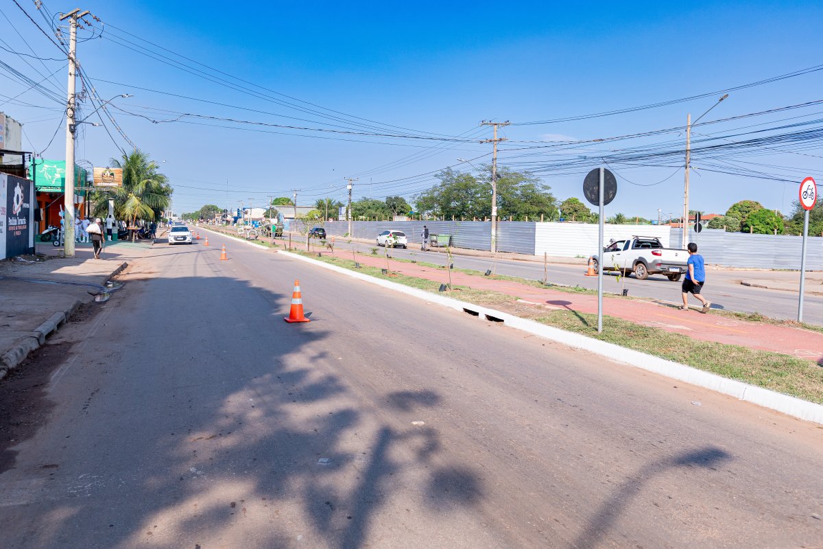 Cuiabá combina recuperação asfáltica e arborização na Avenida Tatsumi Koga