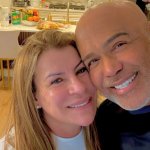 Viúva de Rick passa mal ao desembarcar no Brasil Viúva de Rick passa mal ao desembarcar no Brasil