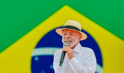 Pesquisas indicam pressão eleitoral: governo antecipa aumento do Bolsa Família com impacto de R$ 270 bilhões