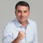 Aliados de Flávio Bolsonaro teriam sido pegos de surpresa com pedido de abrigo nos EUA