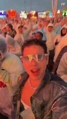 Ator hostilizado por look volta ao Rock in Rio e se esbalda em show do Barão Vermelho