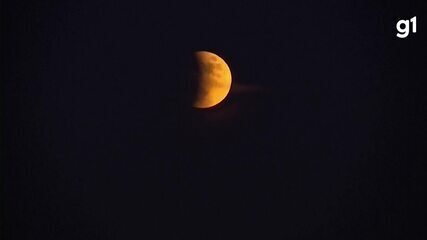 Vídeo mostra timelapse do eclipse lunar parcial mais longo visto em Tóquio
